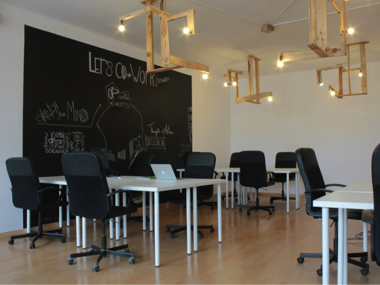 Espaço de coworking em Barcelona, Espanha — visto de nômade digital