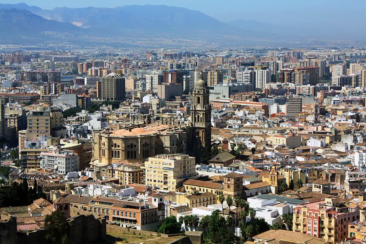 Vista de M&aacute;laga desde Gibralfaro, Espanha — visto de n&ocirc;made digital